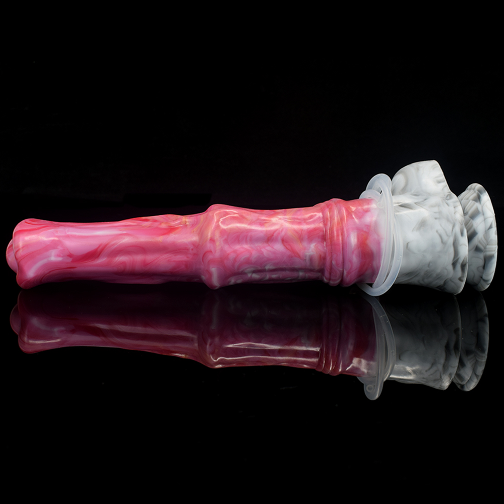 Spritzender Schlachtross-Dildo
